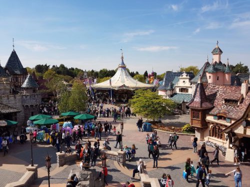 Blick über das Fantasyland in Paris