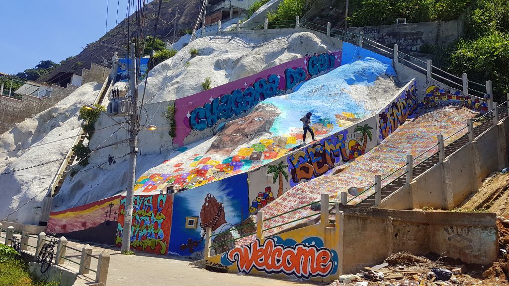 Geheimtipp in Rio de Janeiro: In Vidigal entsteht ein riesiges neues Streetart-Kunstwerk