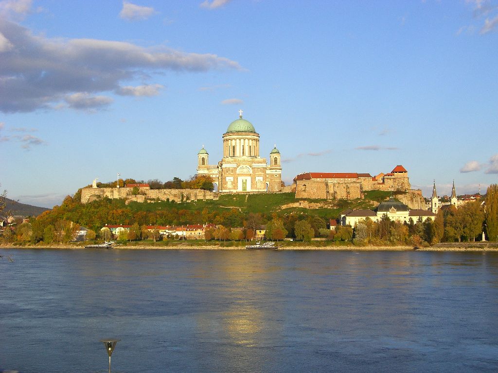 Sehenswürdigkeiten in Budapest für deinen Städtetrip an die Donau: Budapest Ausflüge: Esztergom