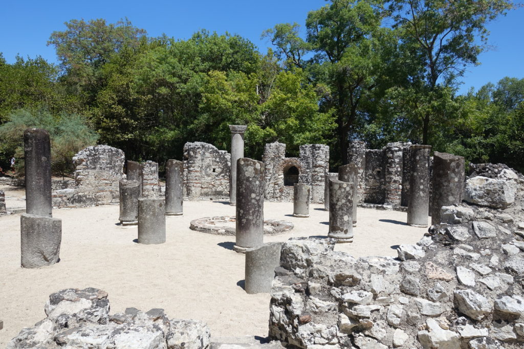 Sehenswürdigkeiten in Albanien: Ruinen von Butrint in der Nähe von Ksamil