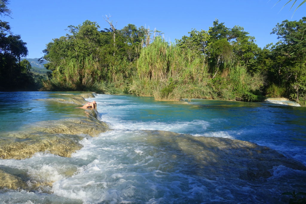 Chiapas Reiseroute und Sehenswürdigkeiten: Die Agua Azul Wasserfälle sind ein echtes Highlight in Chiapas