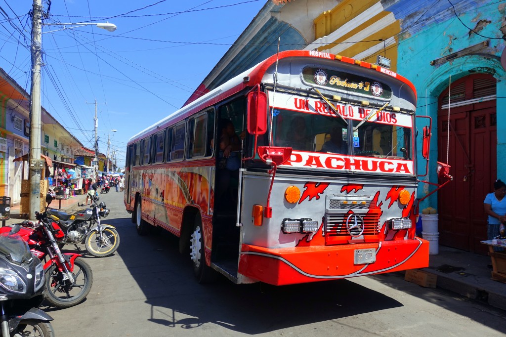 Bunter Bus in Nicaragua 