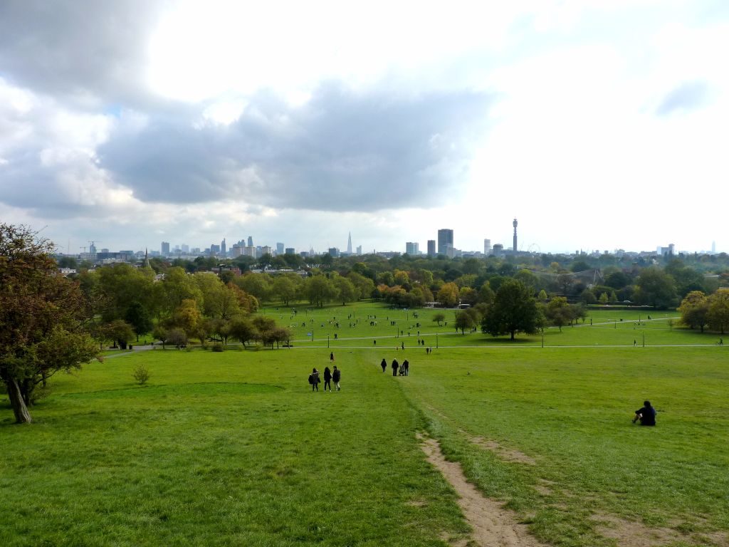 Blick auf Londons Skyline vom Primrose Hill im Nordwesten - Sehenswürdigkeiten in London