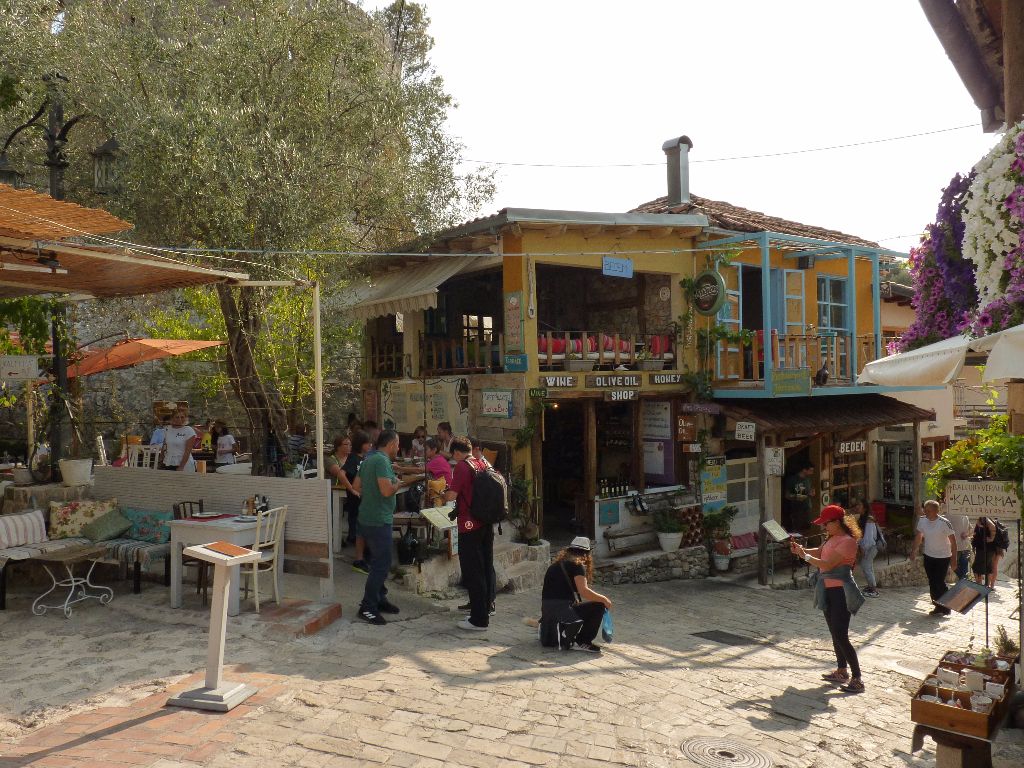 Sehenswürdigkeit in Montenegro: Wenig bekannte Sehenswürdigkeit in Montenegro: Die Altstadt von Bar