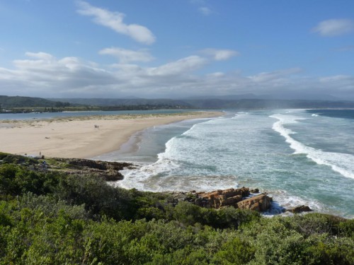 Aussicht auf den Strand in Plettenberg Bay an der Garden Route